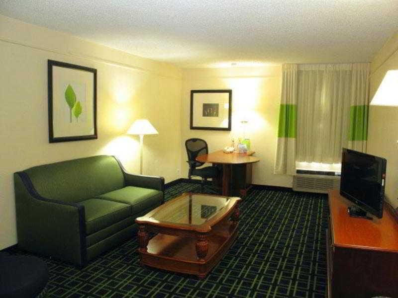 La Quinta Inn & Suites Тълса Стая снимка