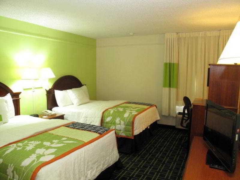 La Quinta Inn & Suites Тълса Стая снимка